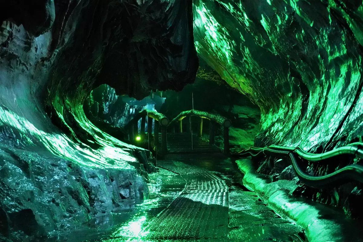 🏞️ 이쿠라 동굴(이쿠라도) 이미지 5